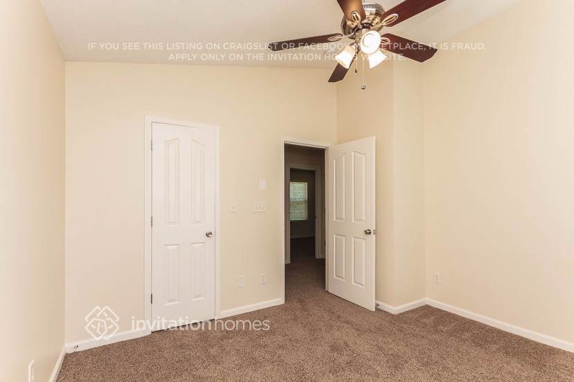 Building Photo - 11120 Northwoods Forest Dr