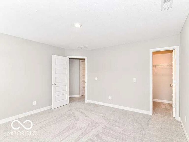 Building Photo - 6886 Sunstone Pl