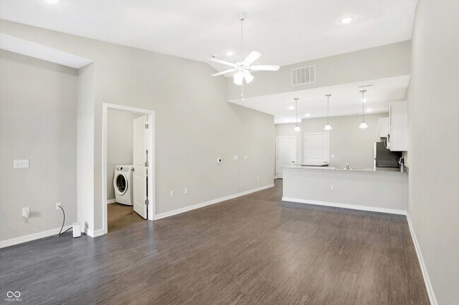 Building Photo - 75 Cypress Dr
