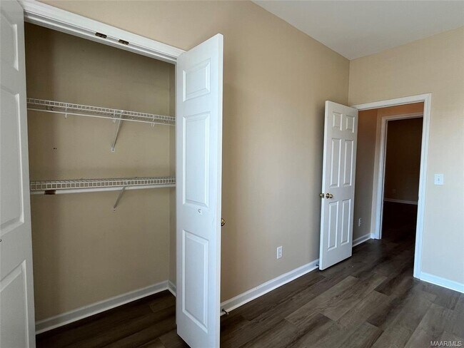 Building Photo - 8951 Alderwood Way