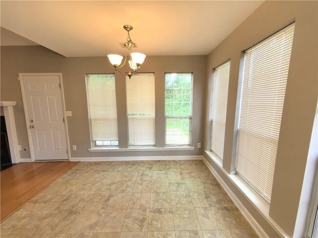 Building Photo - 873 Ashwood Walk