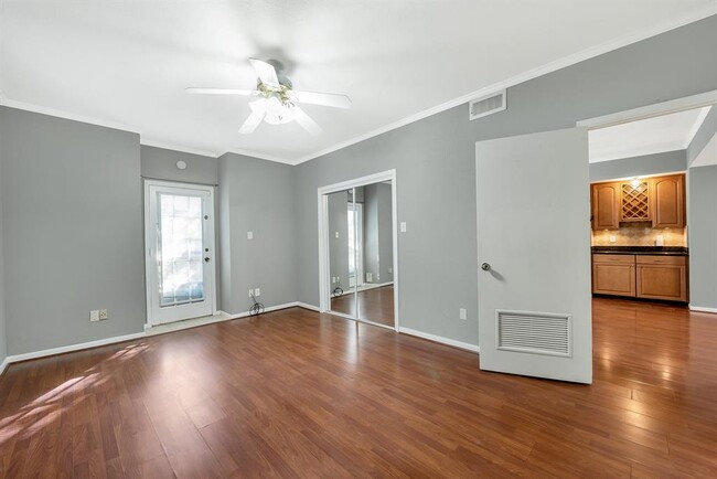 Building Photo - 5711 Sugar Hill Dr