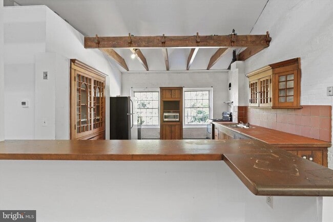 Building Photo - 317 Cameron St