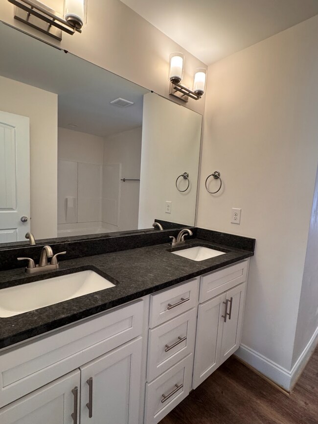 Building Photo - TRAVELERS REST RENTAL ALERT!