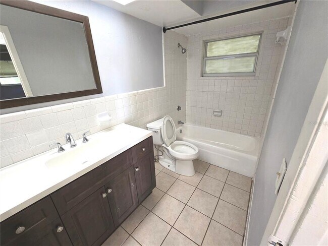 Building Photo - 6117 Shadow Wood Ct