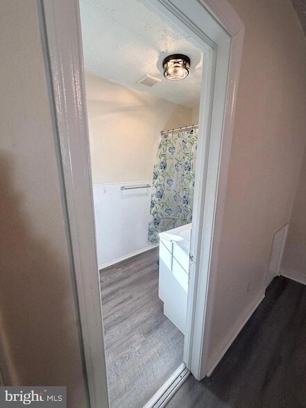 Building Photo - 268 Wilkes St