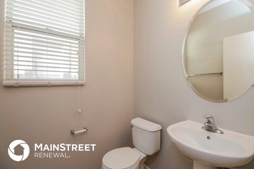 Building Photo - 3806 S 54th Glen