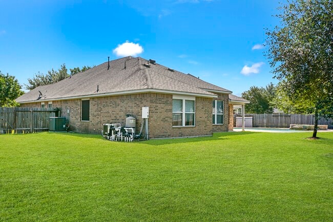 Building Photo - 28139 Canyon Wren Dr