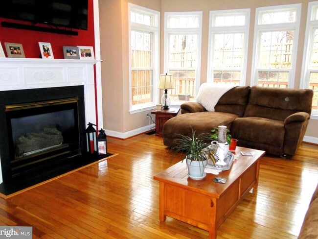 Building Photo - 2009 Willow Glen Ct