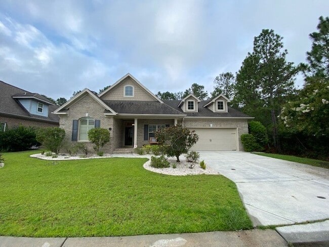 Primary Photo - Beautiful Fully Furnished 3 bed 2 bath hom...