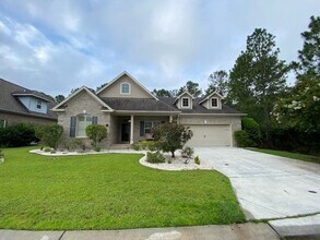 Building Photo - Beautiful Fully Furnished 3 bed 2 bath hom...