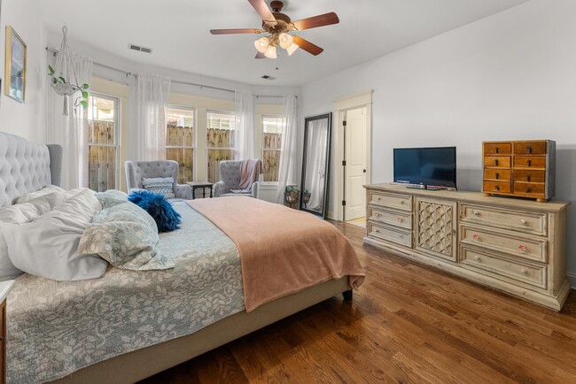 Building Photo - 1044 S Rembert St