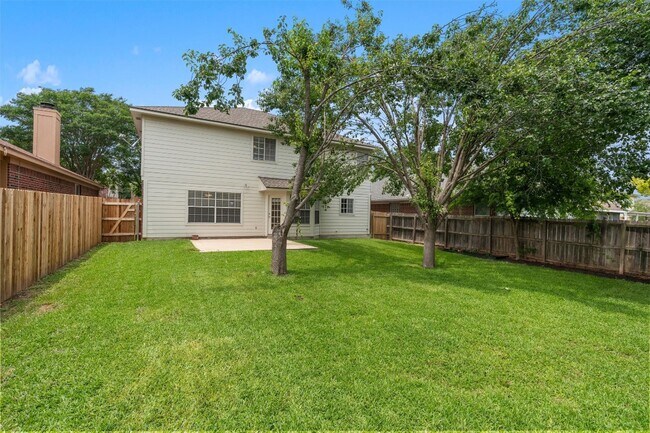 Building Photo - 5017 Cleves St