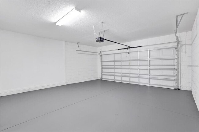 Building Photo - 4225 Beargrass St