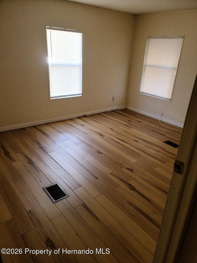 Building Photo - 15466 Brookridge Blvd