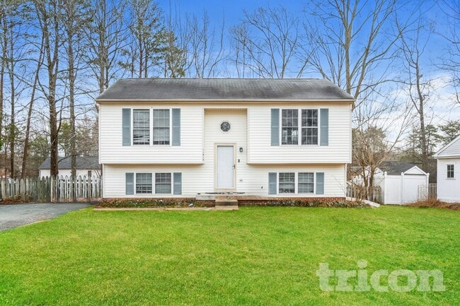 Building Photo - 11913 Hunting Ridge Dr