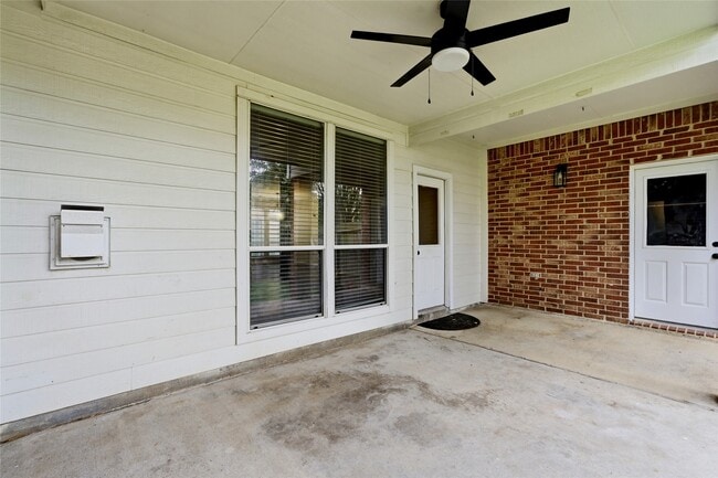 Building Photo - 3711 Slocom Dr
