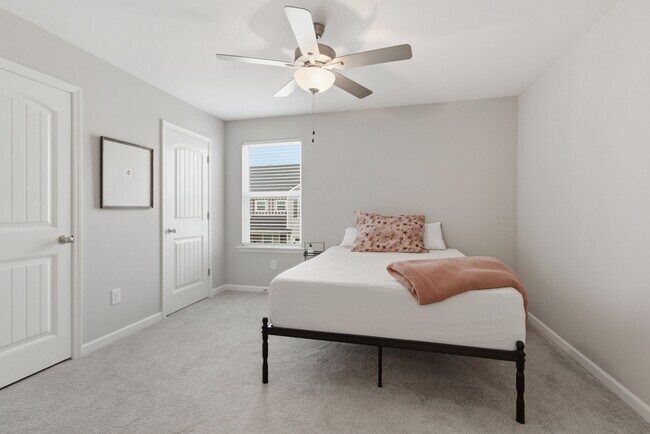 Building Photo - 220 Ruth Wy