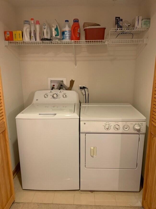 Building Photo - 5105 Madison St