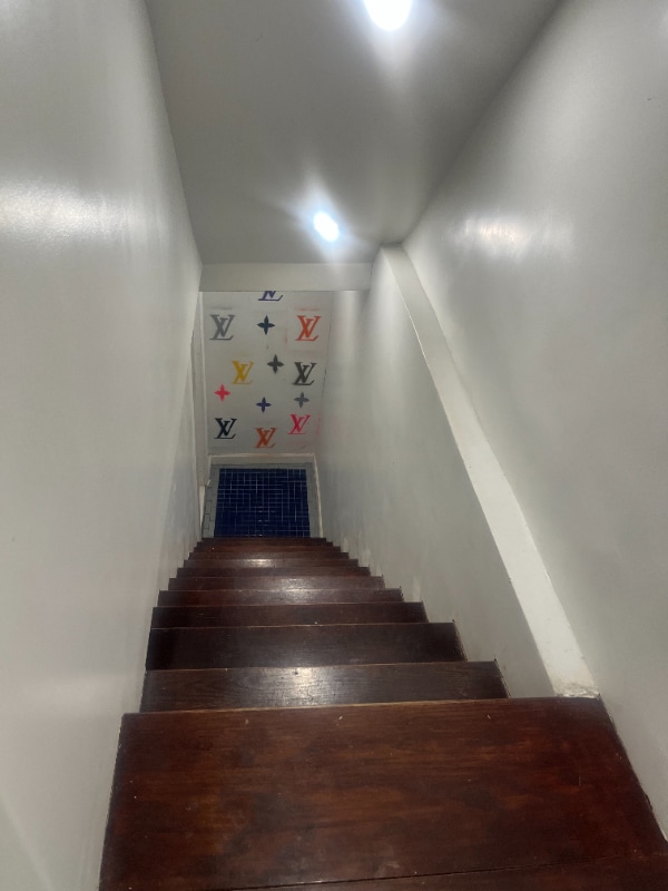 Building Photo - 573 E 93rd St