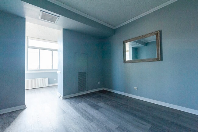 Building Photo - 1313 N Williams St