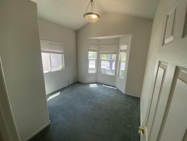 Building Photo - 5259 W 9th St Dr