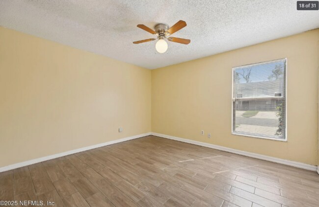 Building Photo - 2/2 townhome located near NAS Jax