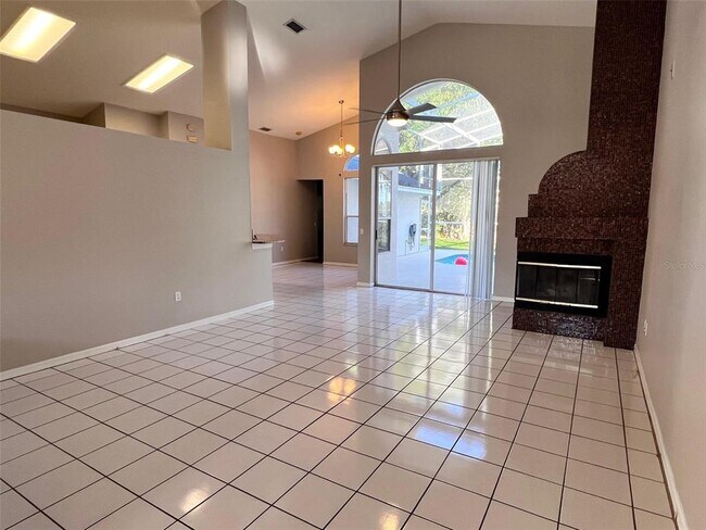 Building Photo - 1753 Kinsmere Dr