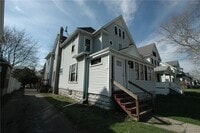 Building Photo - 145 Summit St