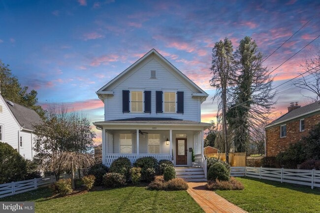 Building Photo - 323 S West St