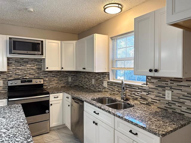 Building Photo - 2460 Chinkapin Way