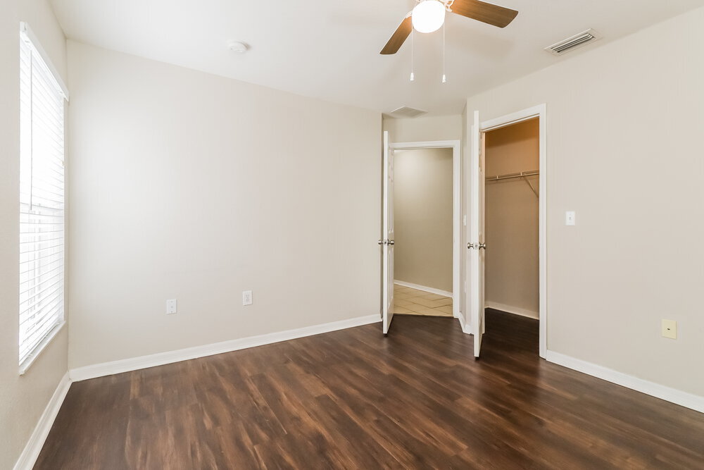 Building Photo - 8834 Pebblebrooke Dr