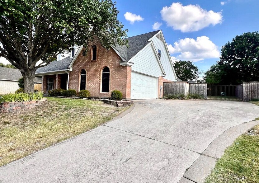 Building Photo - 127 Mockingbird Ln