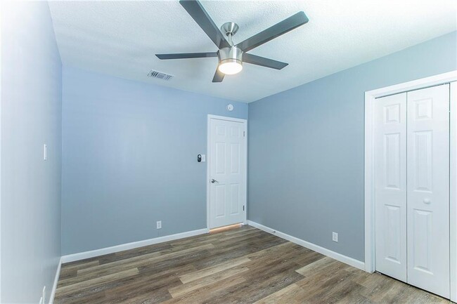 Building Photo - 1171 Angelina St