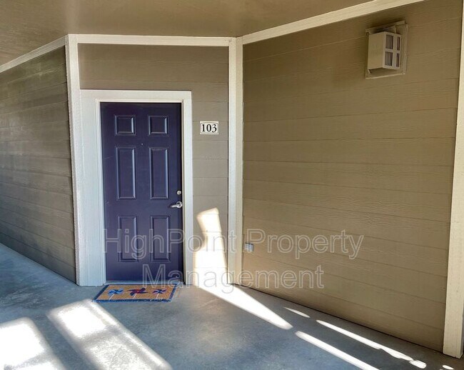 Building Photo - 3045 Blue Sky Cir