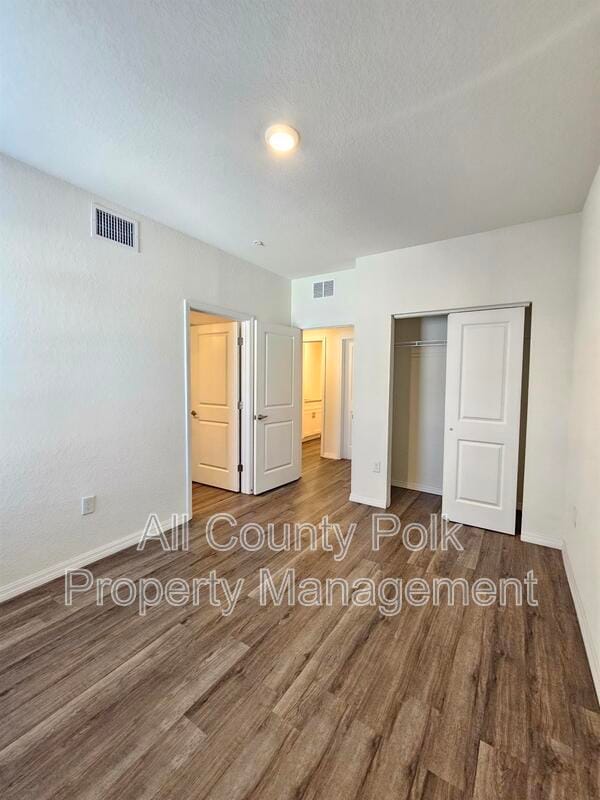 Building Photo - 915 Ariana St