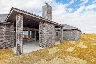Building Photo - 504 Country Club Dr
