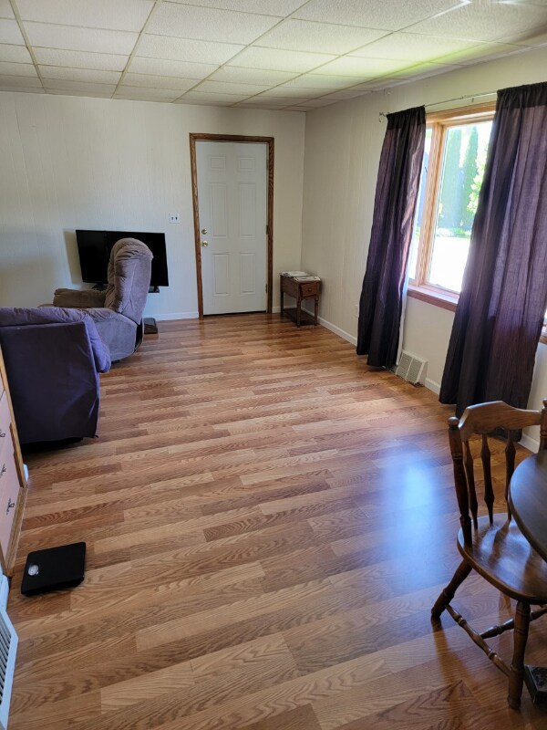 Primary Photo - 406 6th St