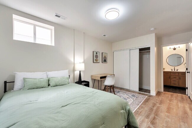 Building Photo - Chic & Cozy Furnished 1-Bed Studio apartment in Denver