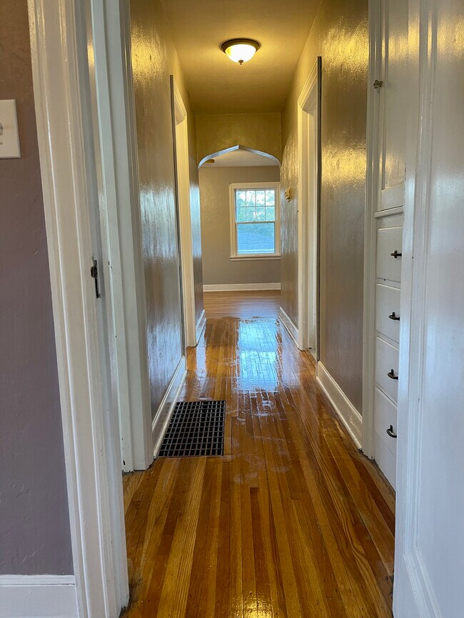 Building Photo - 515 E William St