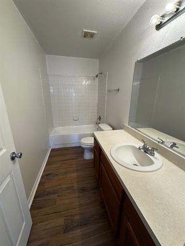 Building Photo - 1713 Manor Garden Mnr