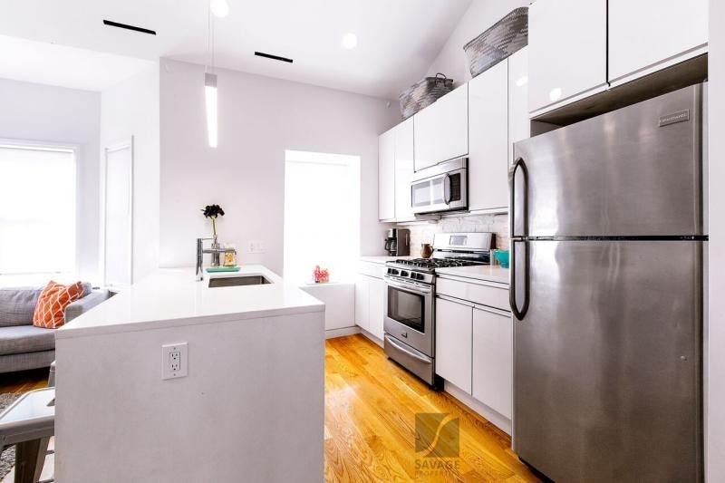 Primary Photo - 1607 Tremont St