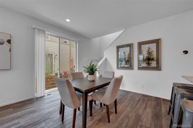 Building Photo - 1094 Anker Dr