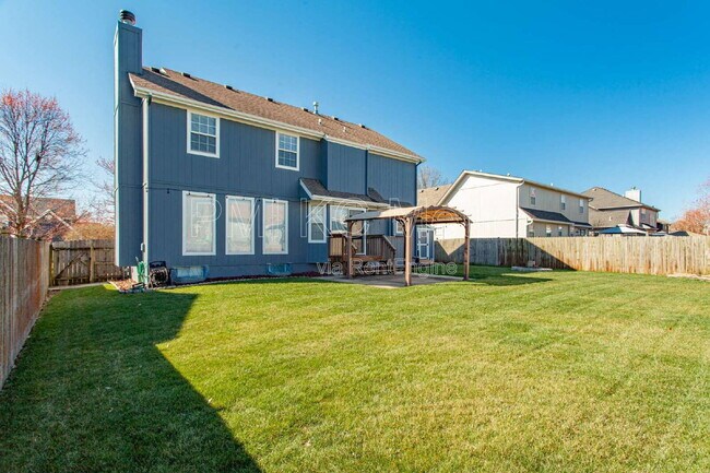 Building Photo - 824 SE 11 Terrace