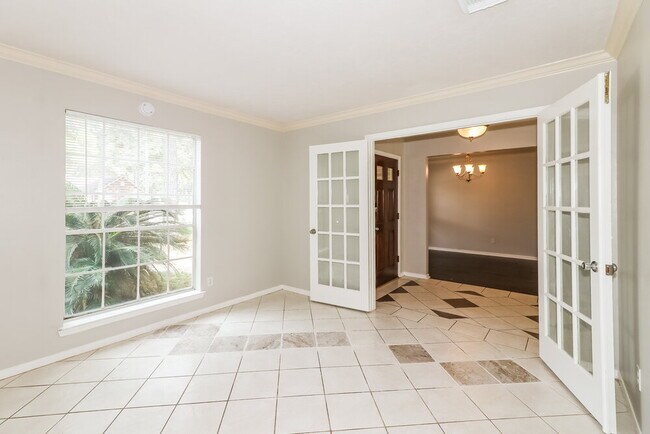 Building Photo - 6207 Hampton Oak Ct