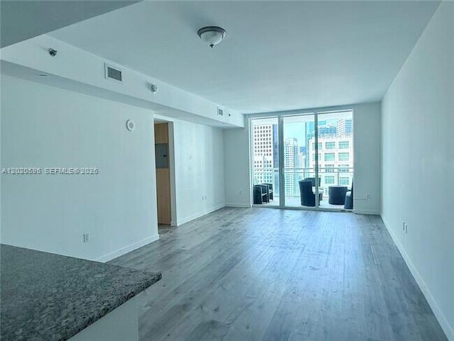 Building Photo - 951 Brickell Ave
