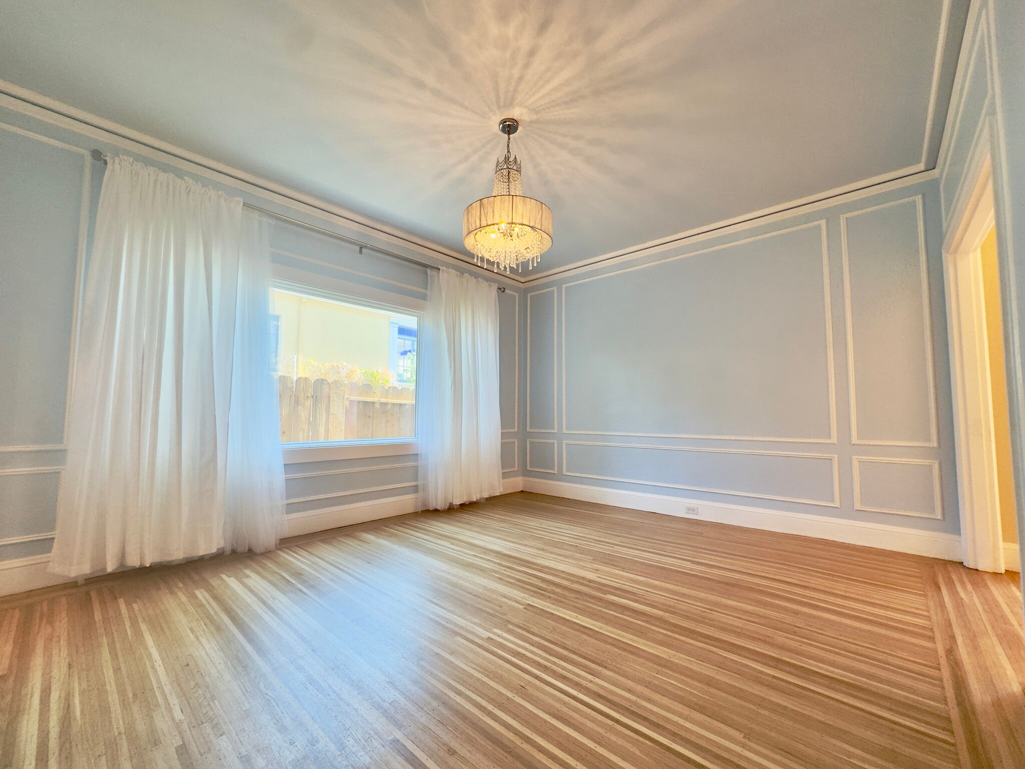 Building Photo - 2615 Maxwell Ave