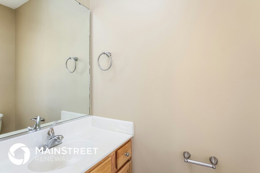 Building Photo - 2104 Gramercy Park Dr