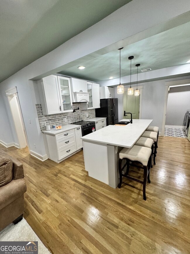 Building Photo - 2618 Meadow Lark Dr
