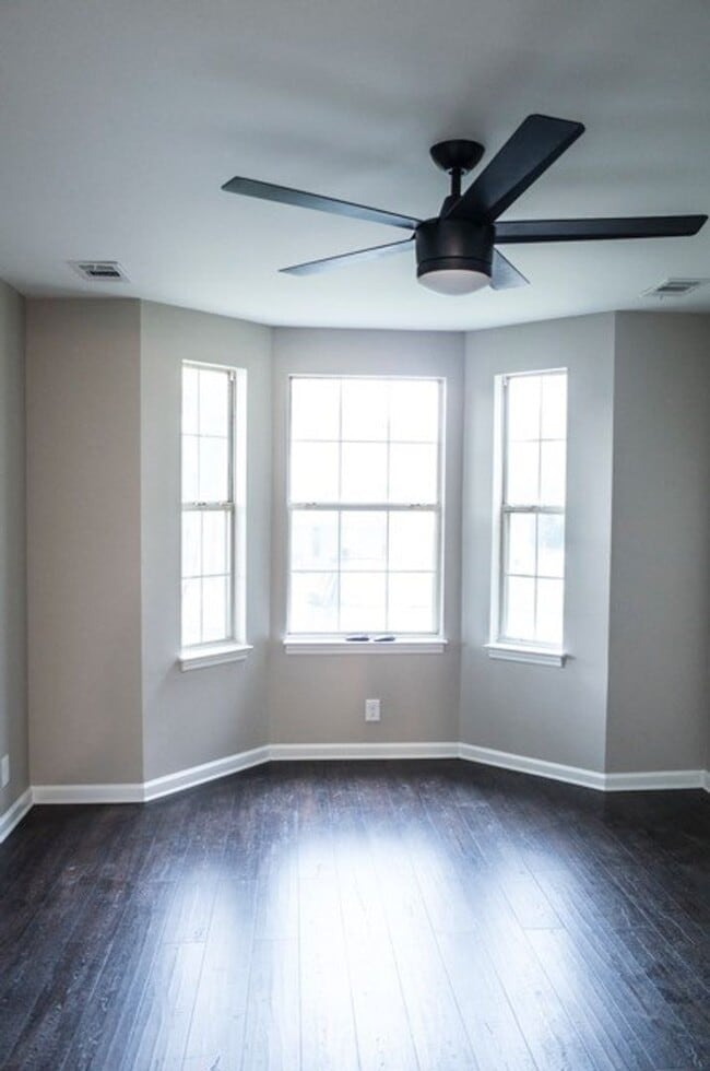 Building Photo - Beautifully Renovated 3BR House in Berry Hill!